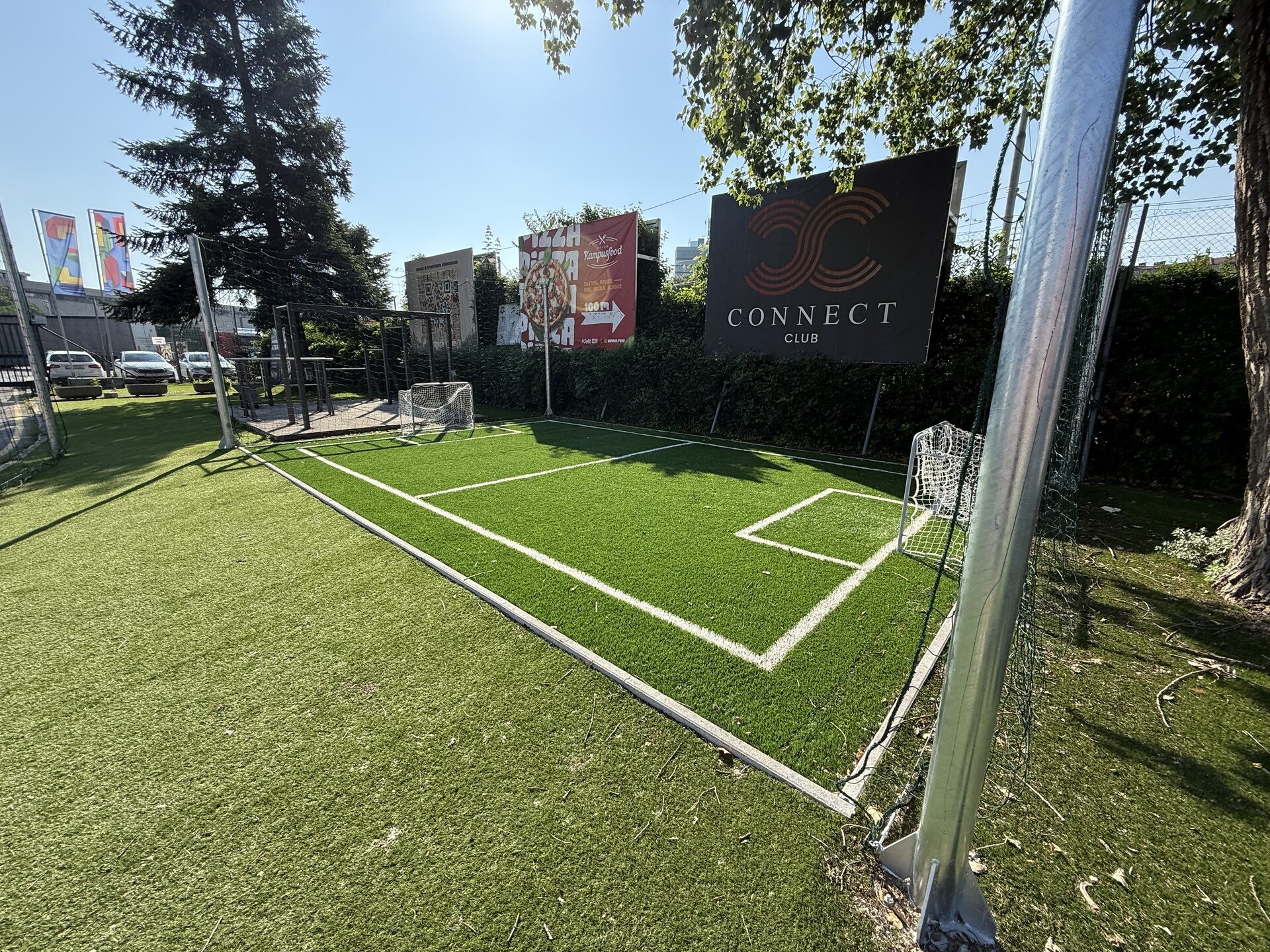 Igrišče za mali nogomet z umetno travo na Študentskem kampusu